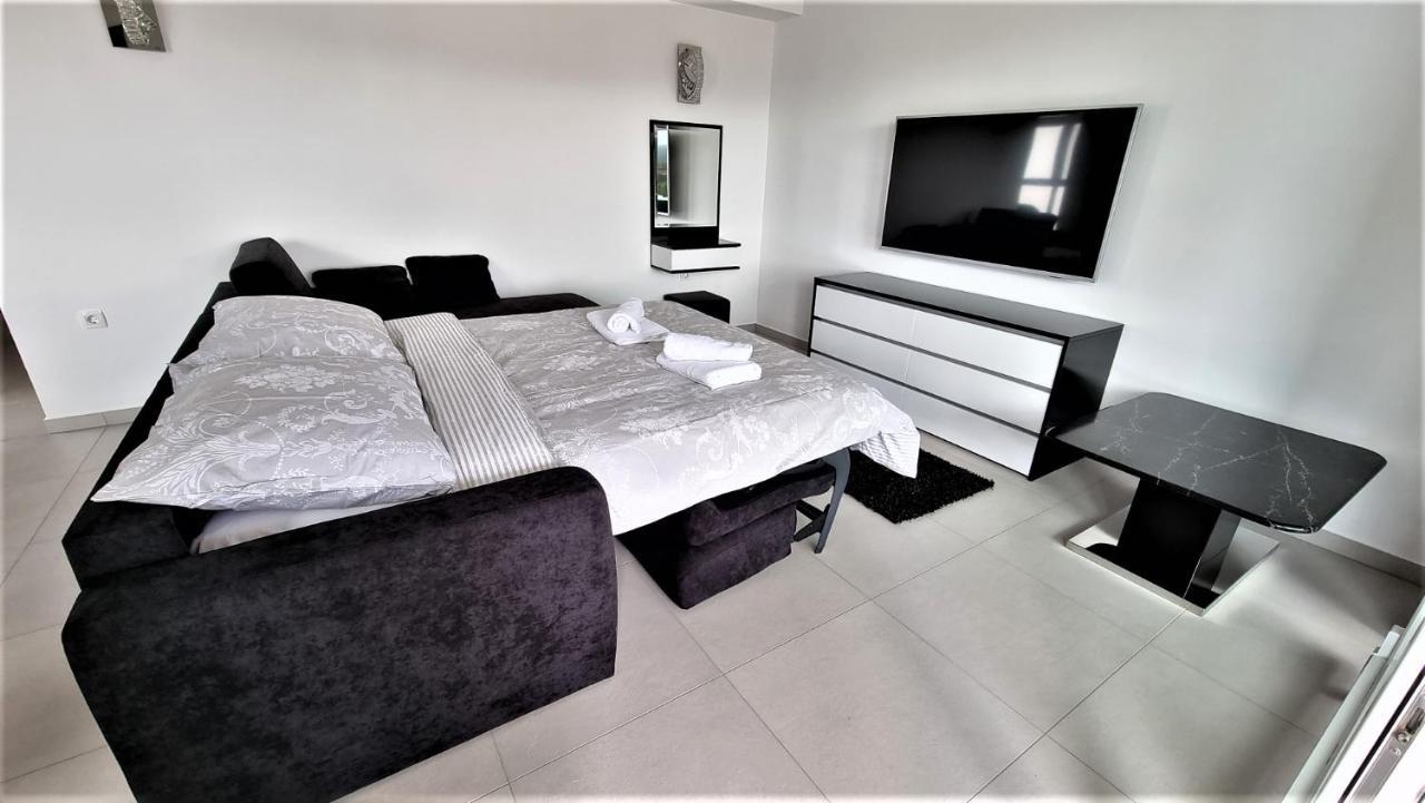 Bartol Luxury Apartments Krk Croatia, With Own Hot Tub - Whirlpool クルク エクステリア 写真