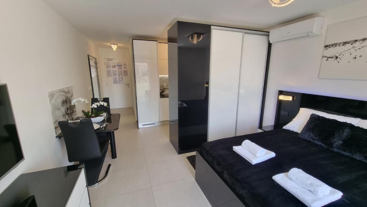 Bartol Luxury Apartments Krk Croatia, With Own Hot Tub - Whirlpool クルク エクステリア 写真