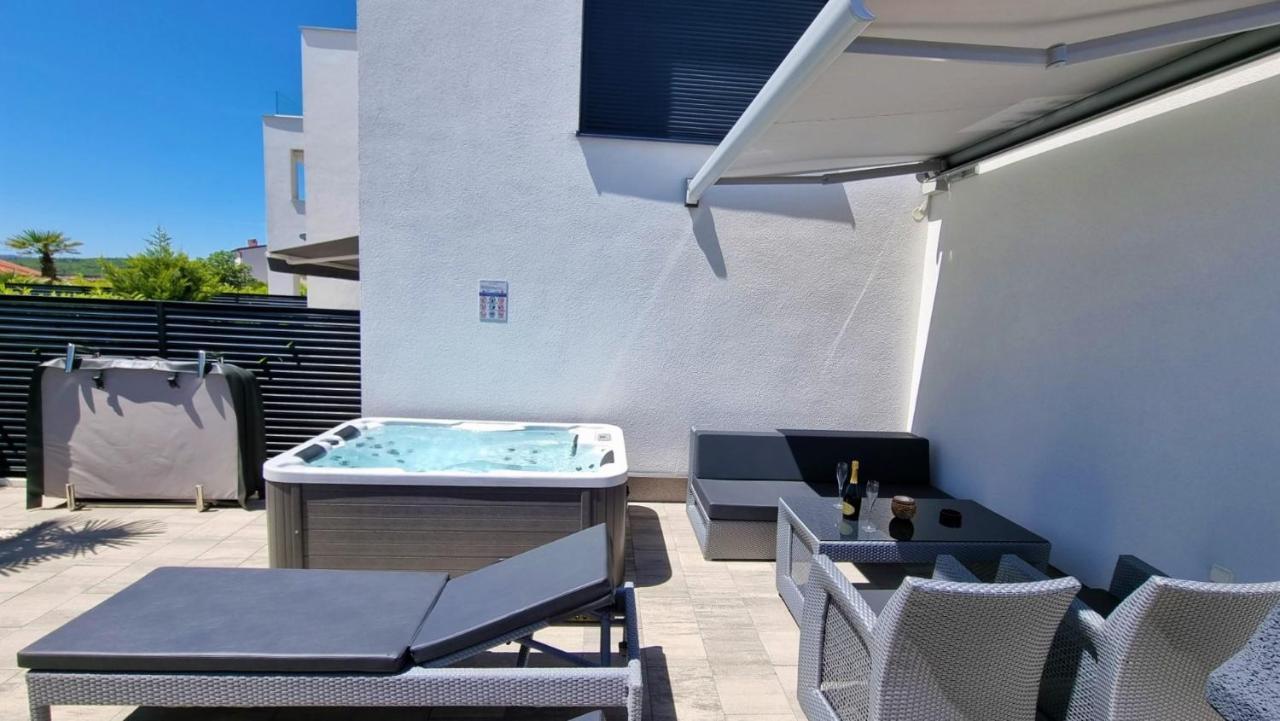 Bartol Luxury Apartments Krk Croatia, With Own Hot Tub - Whirlpool クルク エクステリア 写真