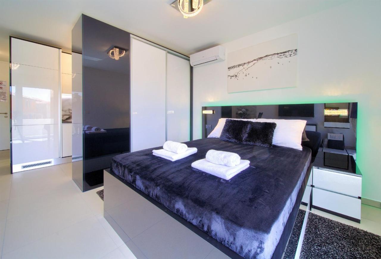 Bartol Luxury Apartments Krk Croatia, With Own Hot Tub - Whirlpool クルク エクステリア 写真